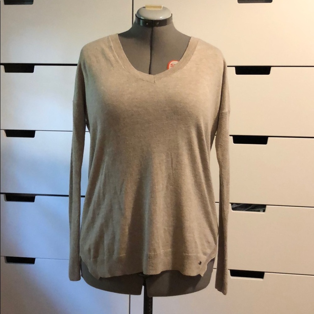 Lightweight American Eagle Sweater - Size M